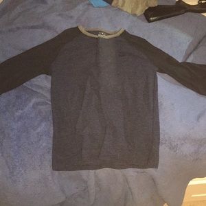 American eagle long sleeve shirt